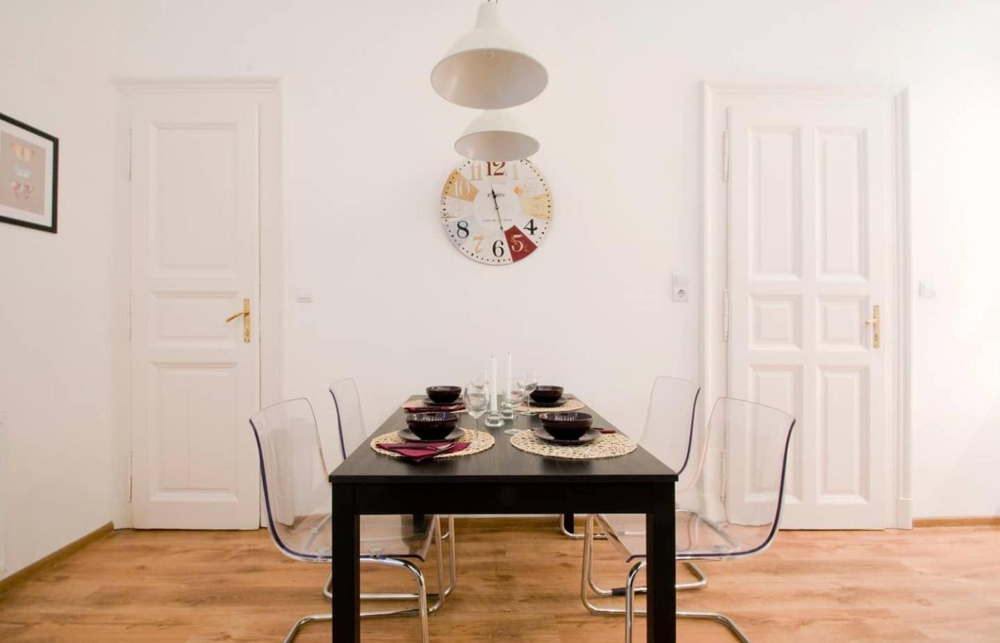 Appartamento Downtown Rising Sun 104 Sq.M Budapest Esterno foto