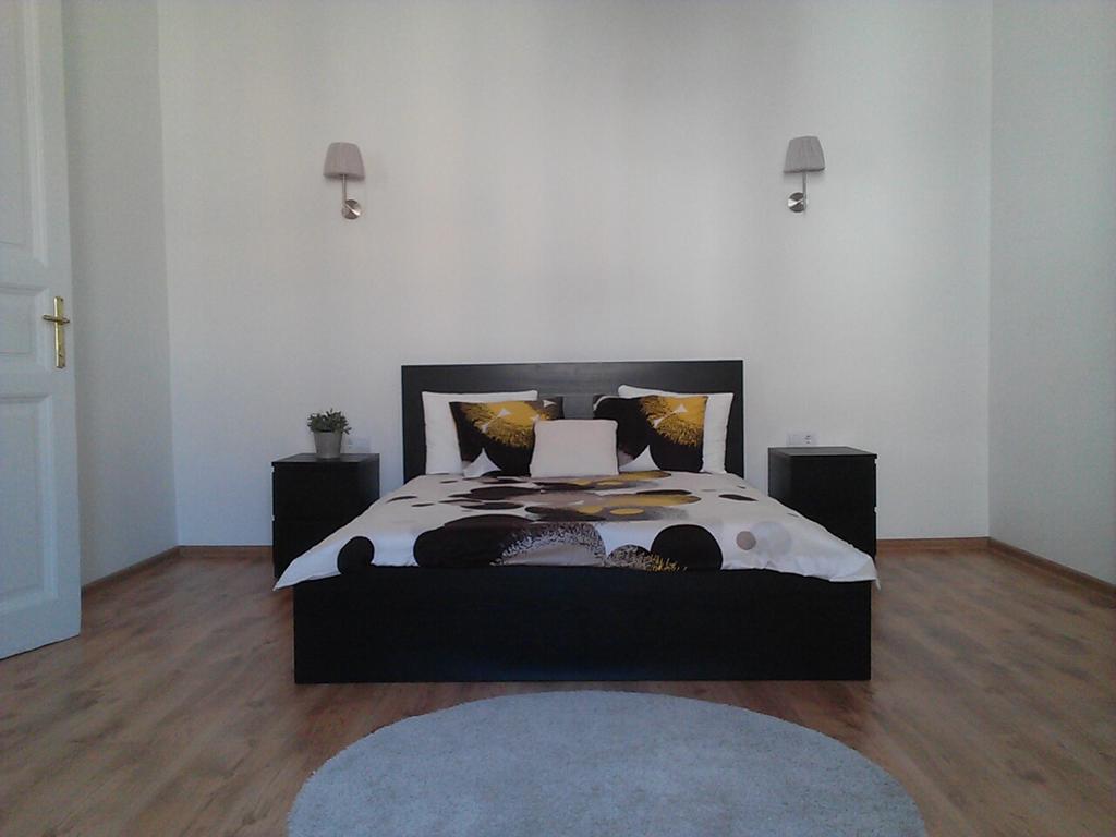Appartamento Downtown Rising Sun 104 Sq.M Budapest Esterno foto