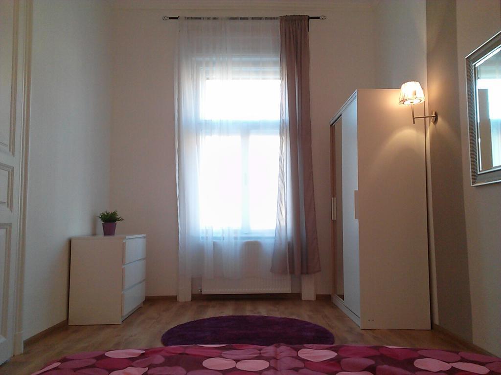 Appartamento Downtown Rising Sun 104 Sq.M Budapest Esterno foto